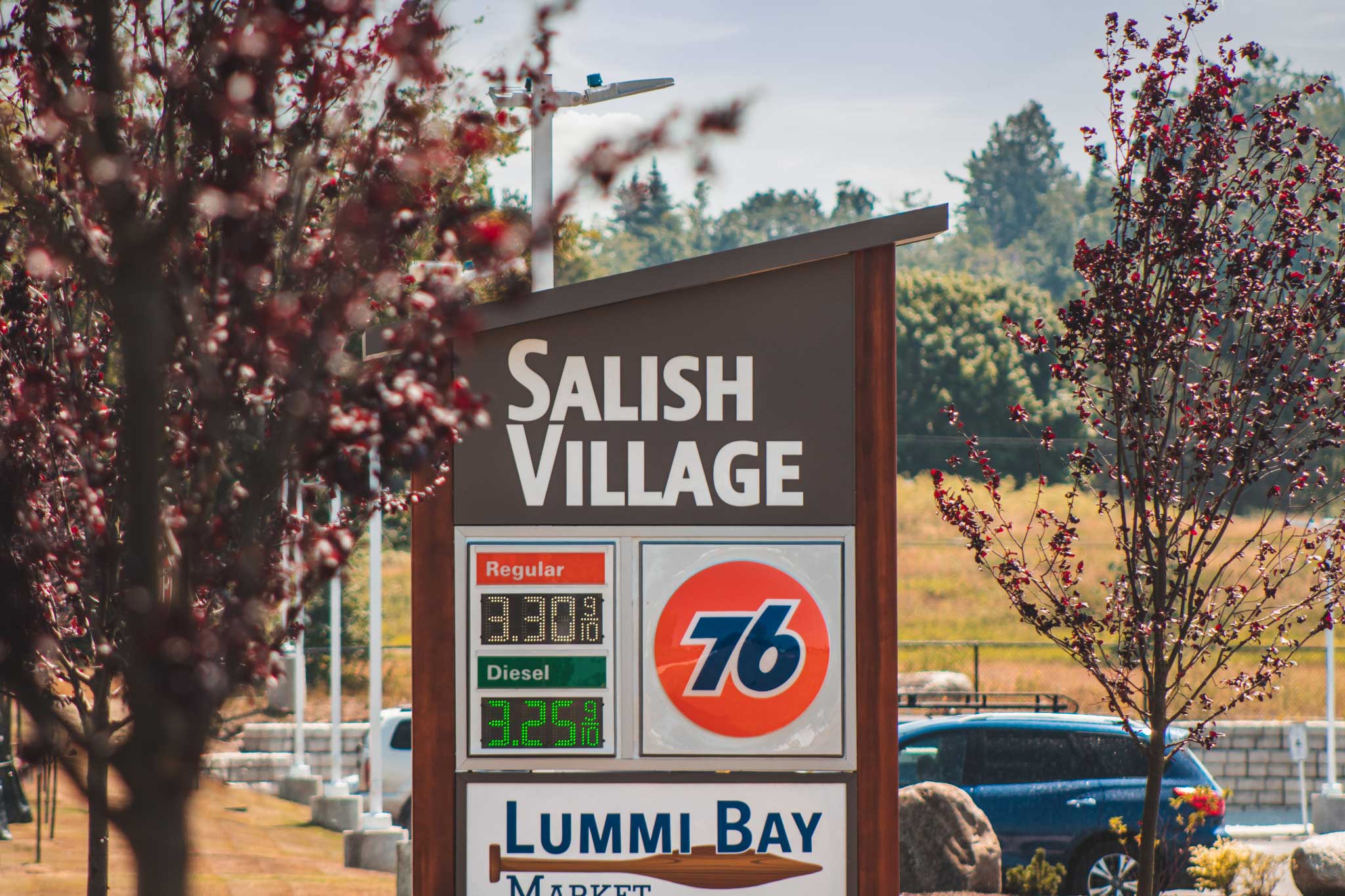 energy-lummi-salish-village-digital-gas-price-monument-sign