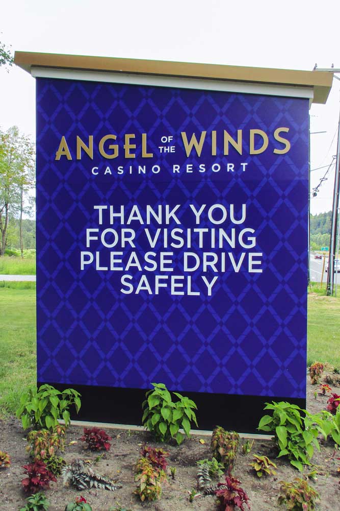 casino-angel-of-the-winds-wayfinding-monument-sign-2