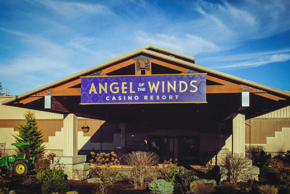 casino-angel-of-the-winds-building-sign