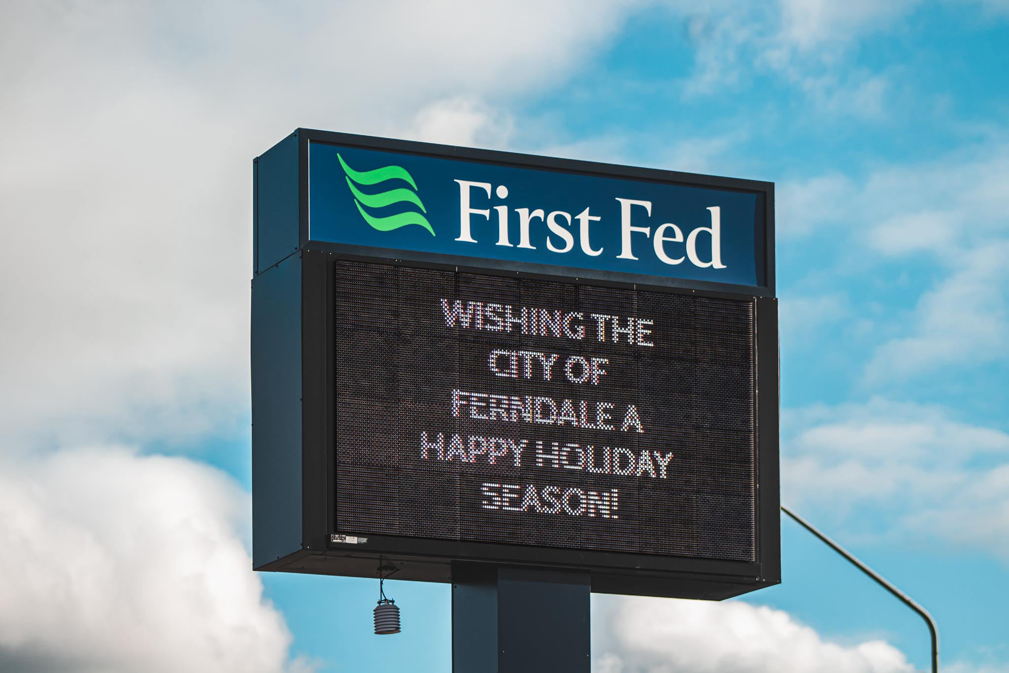 financial-first-federal-ferndale-digital-display-pylon-sign